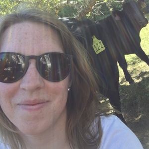 Meet your Posher, Caitlyn